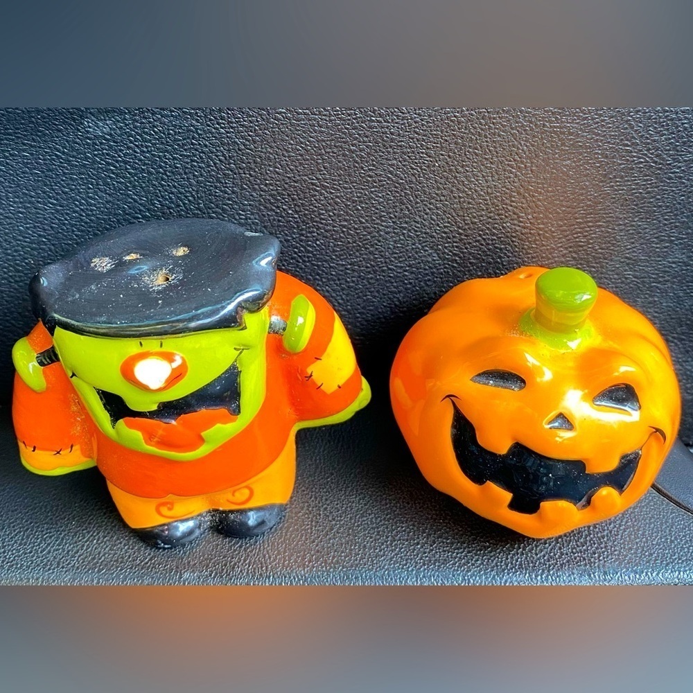 Frankenstein and great pumpkin salt and pepper shakers Halloween themed #15